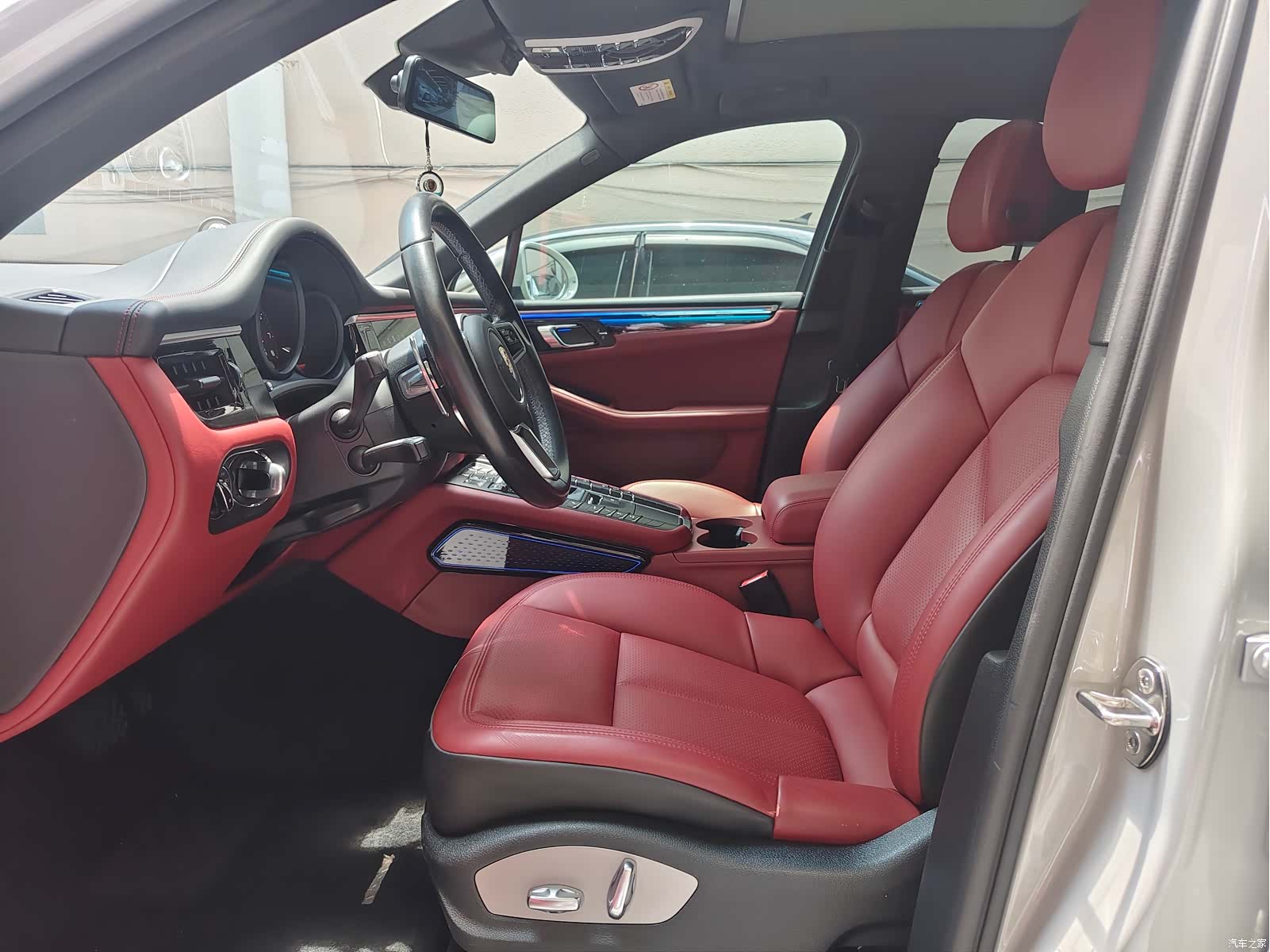 Porsche Macan, 2022 3