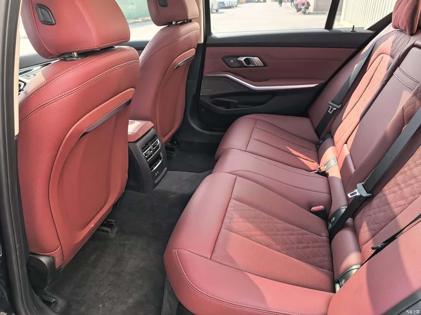 BMW 3 Series, 2025 все фото