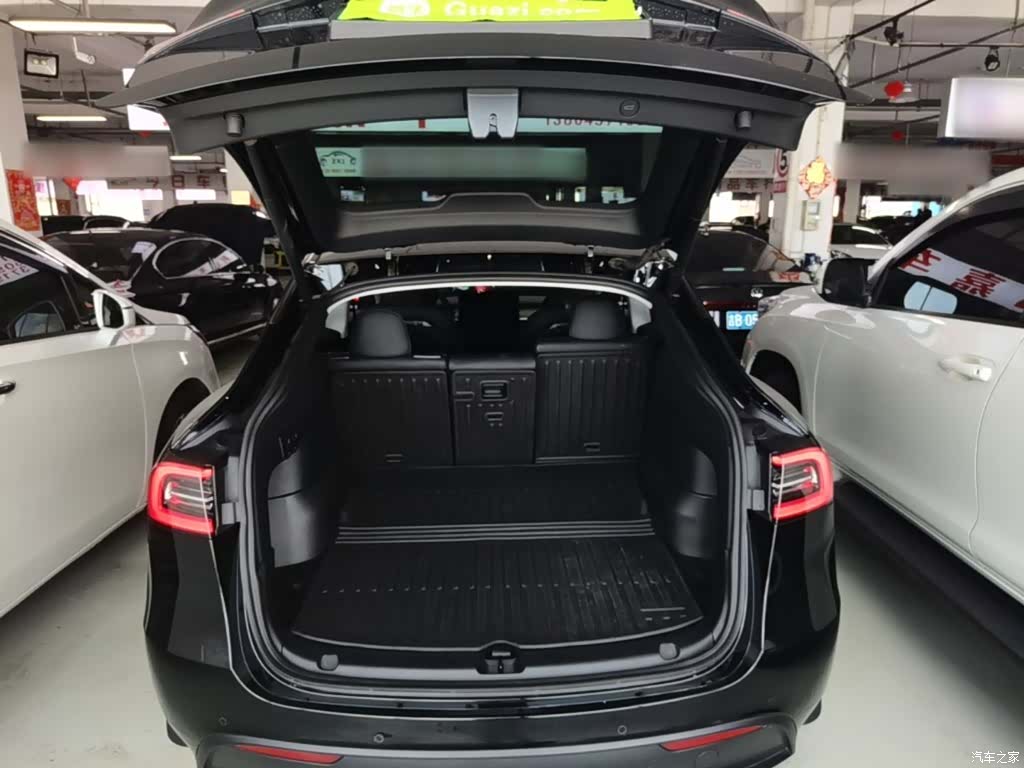 Tesla Model Y, 2023 19