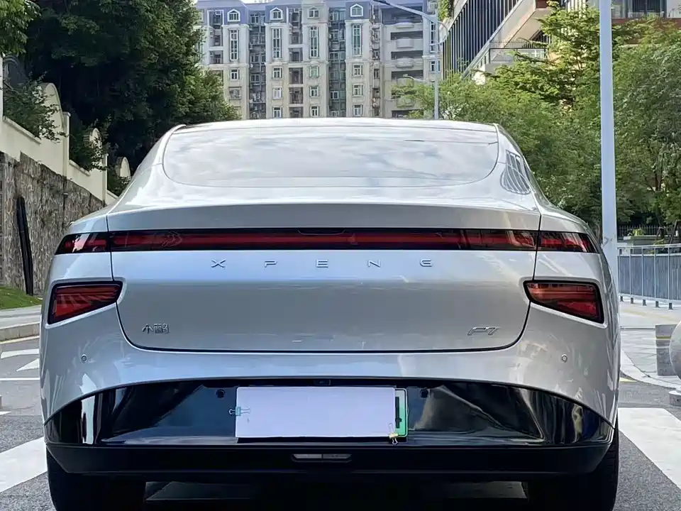 XPENG P7