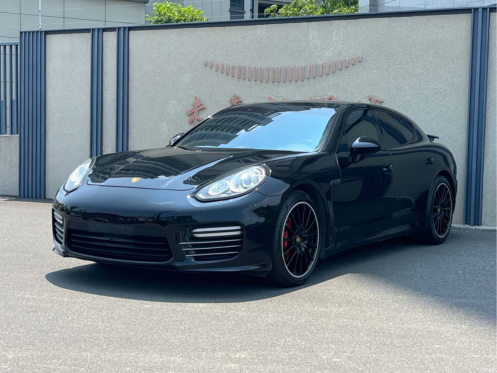 Porsche Panamera, 2016 1