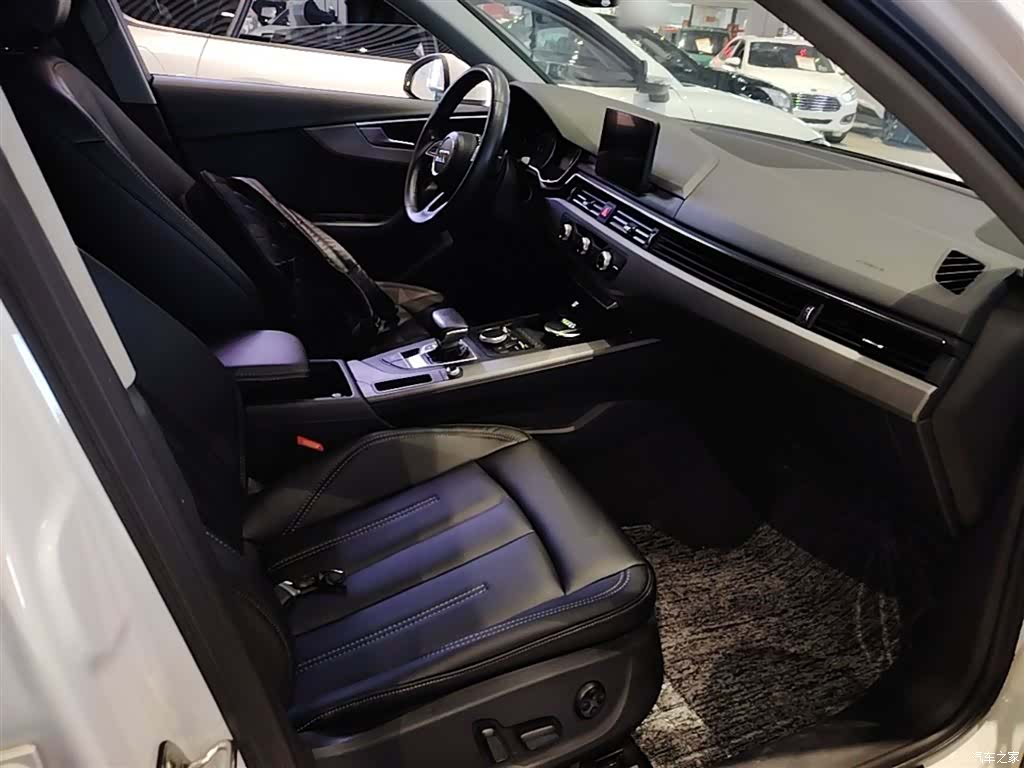 Audi A4L, 2018 25