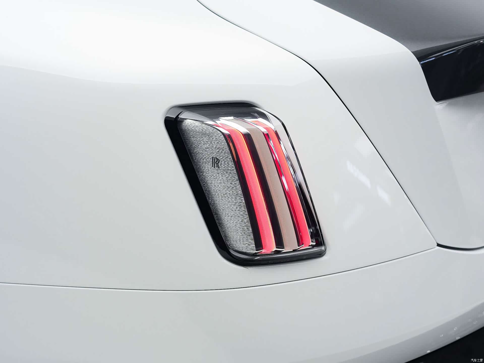 Rolls-Royce Spectre, 2026 7