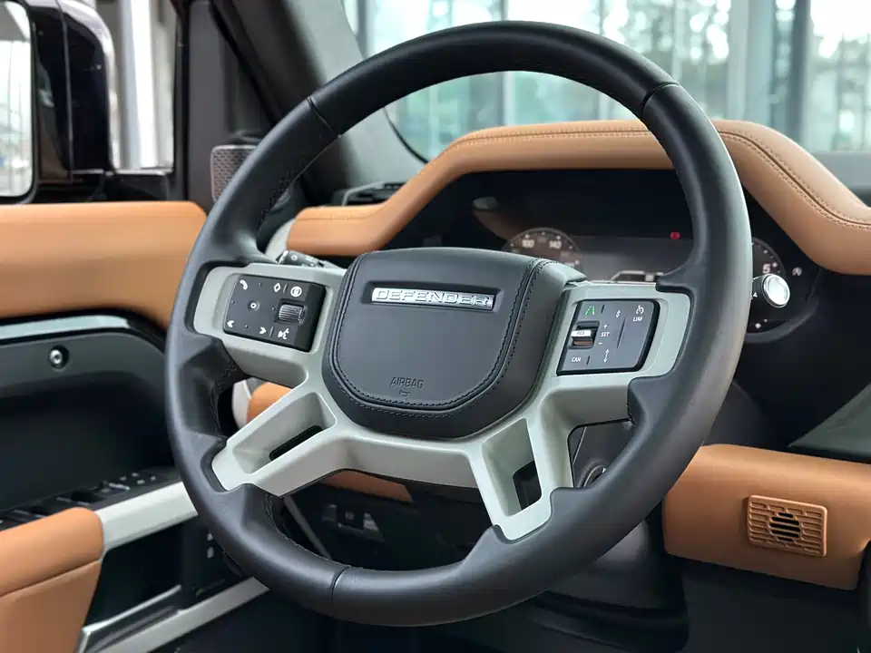 Land Rover guard