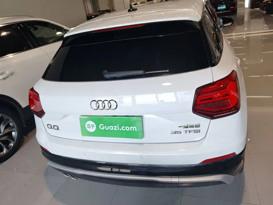 Audi Q2L