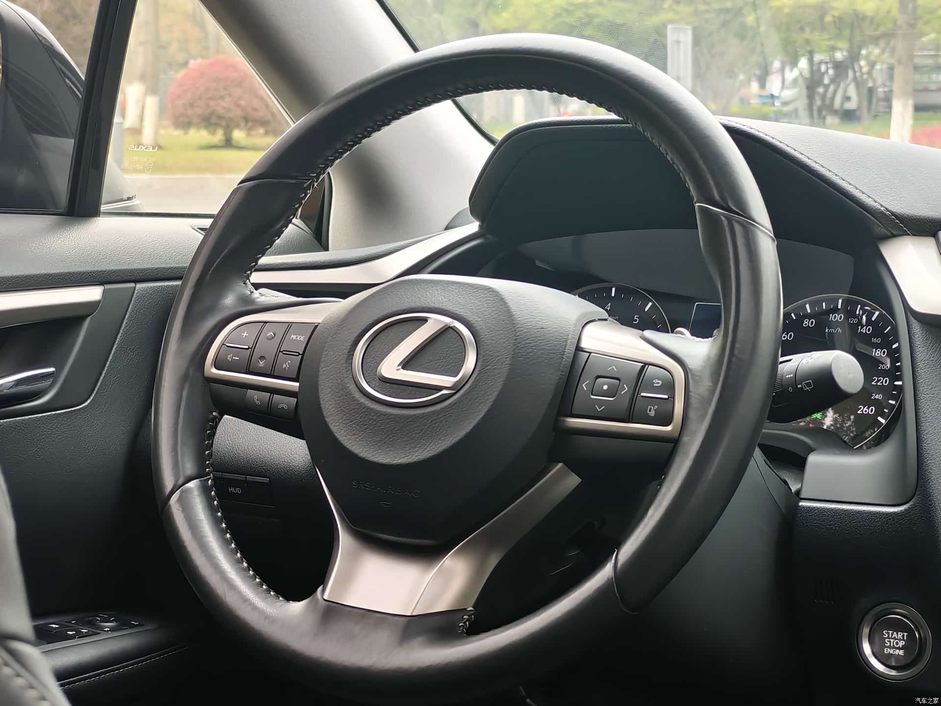 Lexus RX, 2022 21