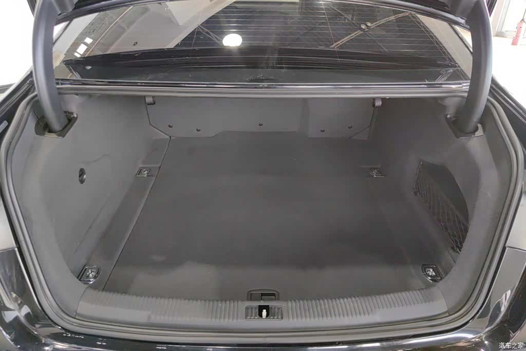 Audi A6L, 2018 4