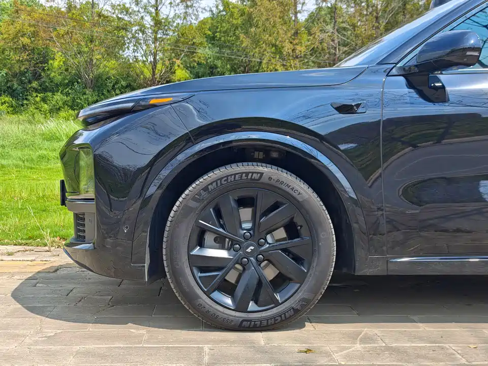 Li Auto Ideal L8