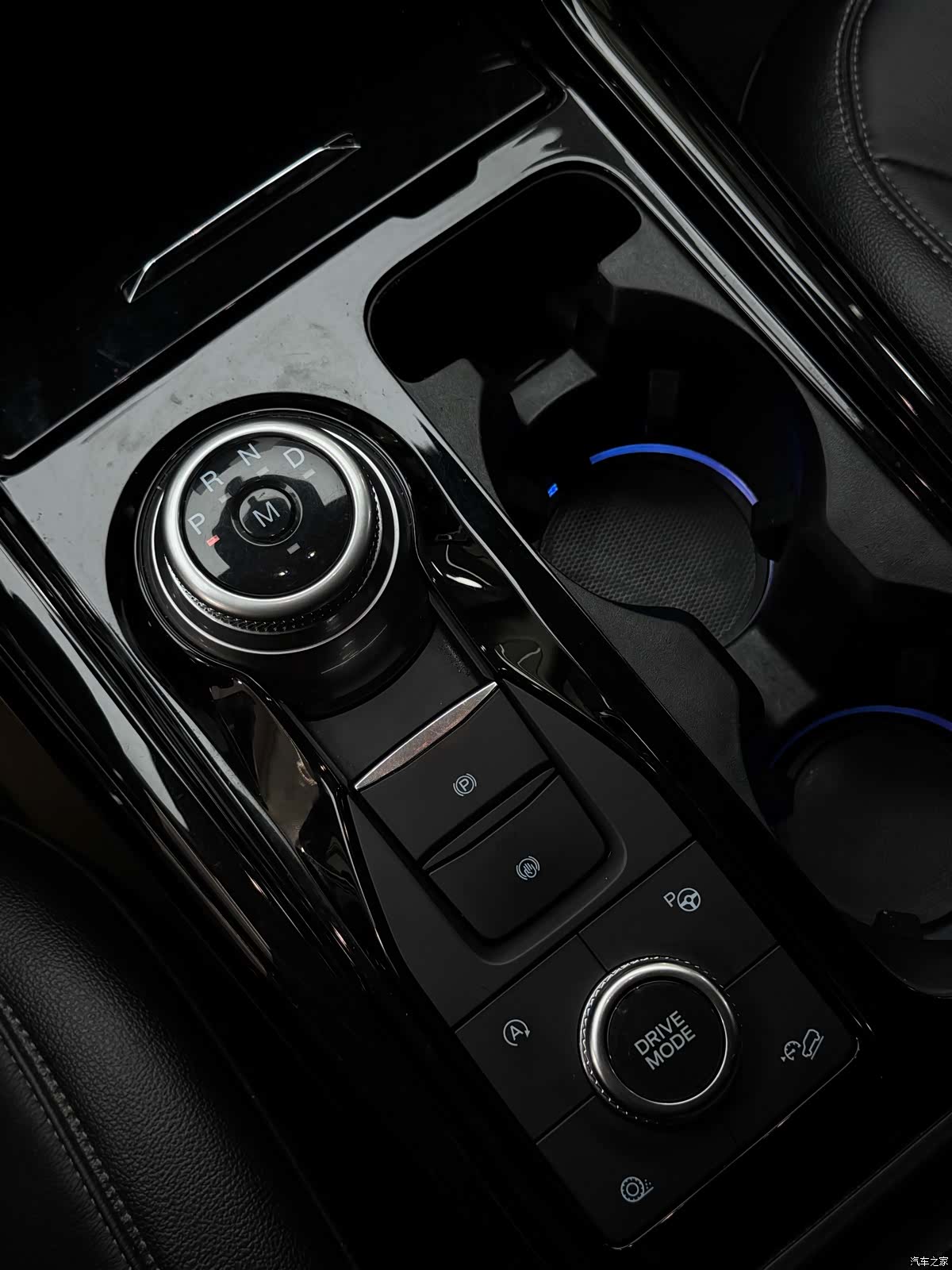 Ford Explorer, 2020 35