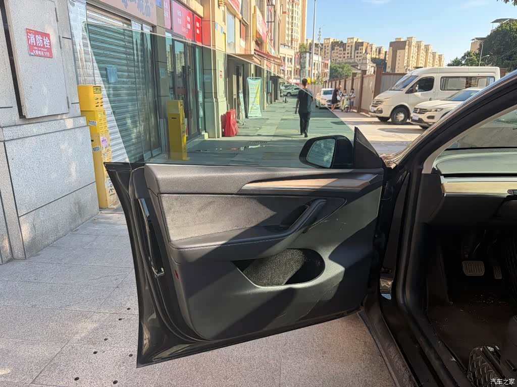 Tesla Model Y, 2021 6