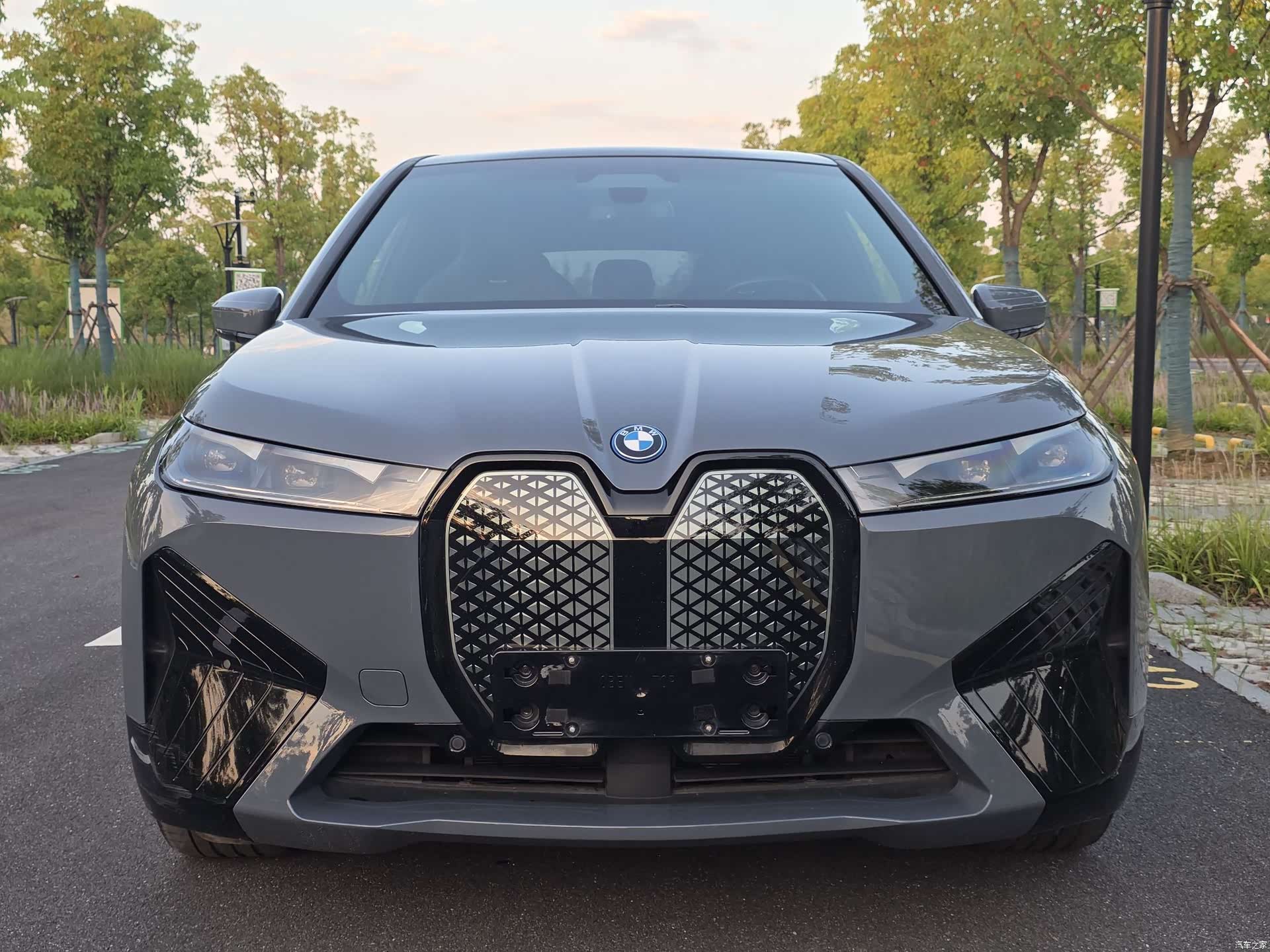 BMW iX, 2022 2