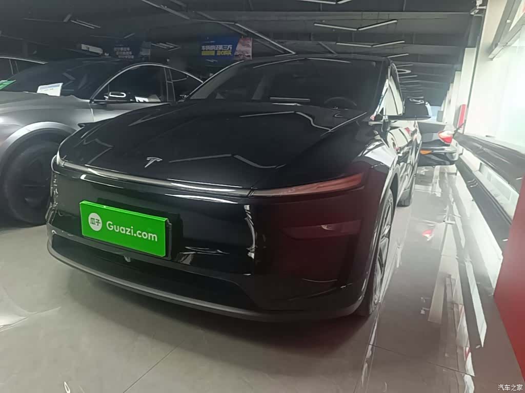 Tesla Model Y, 2025 2