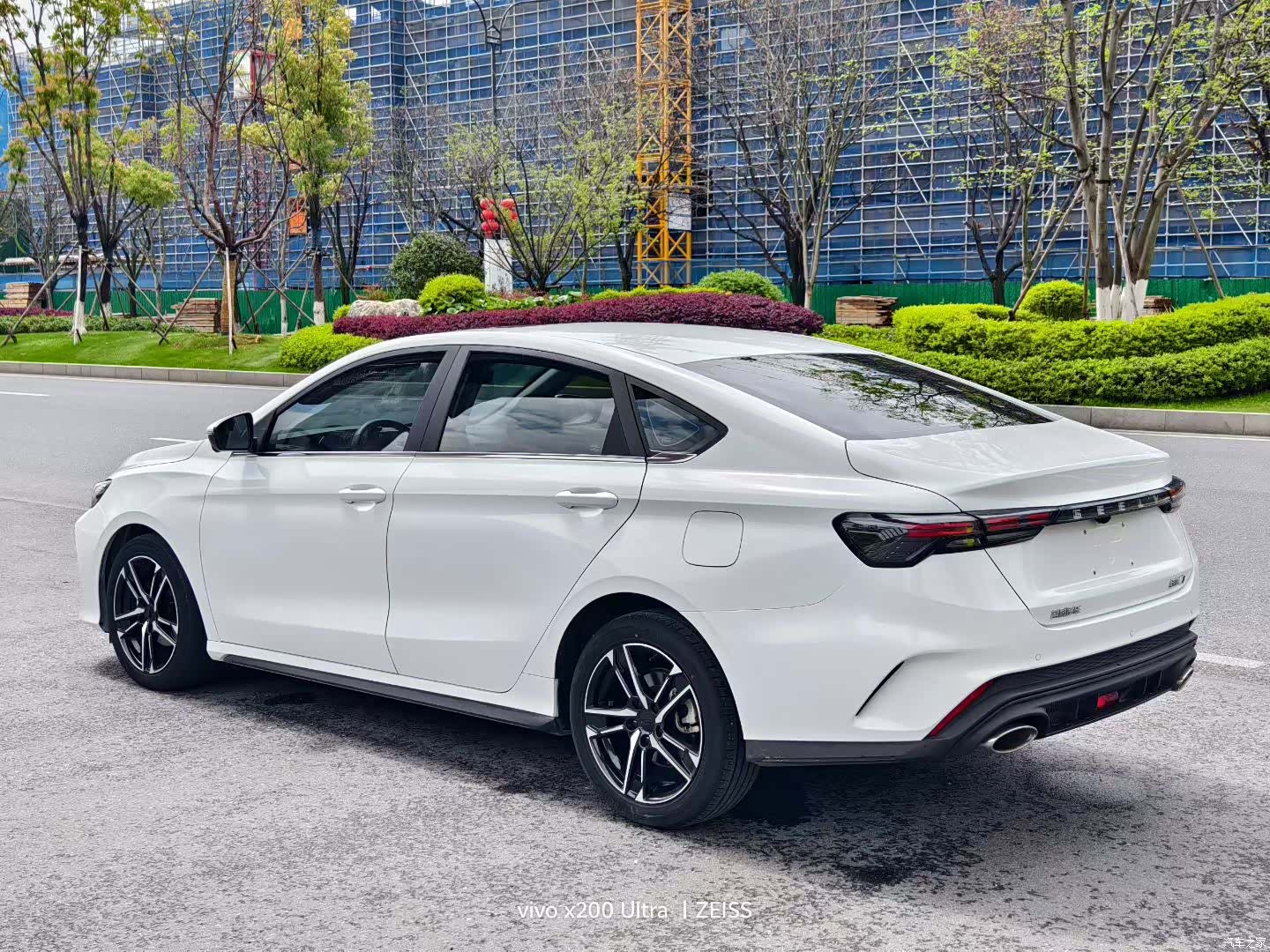 Geely Binray, 2022 9