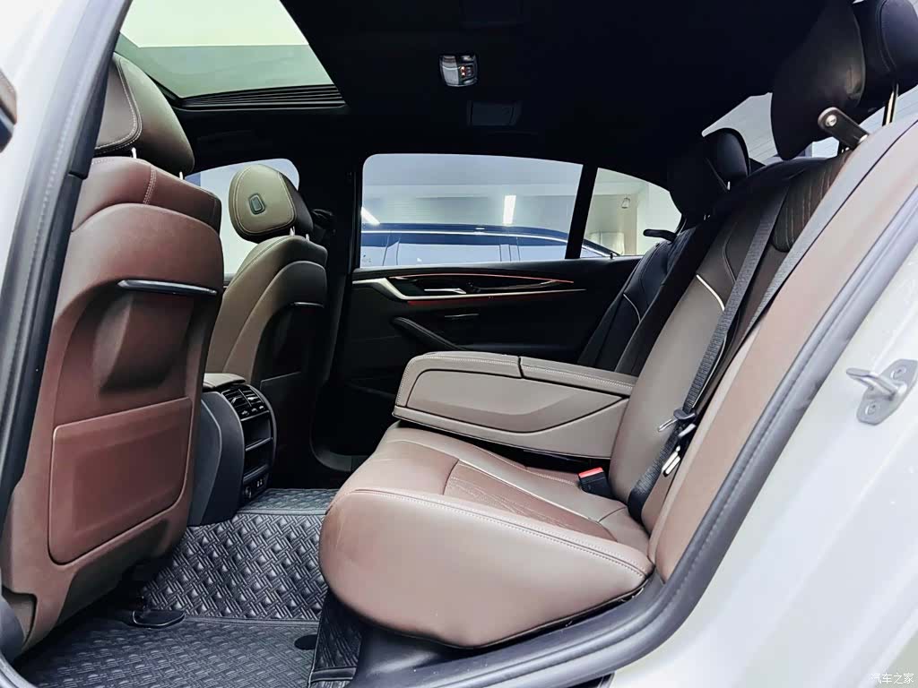BMW 5 Series, 2022 15