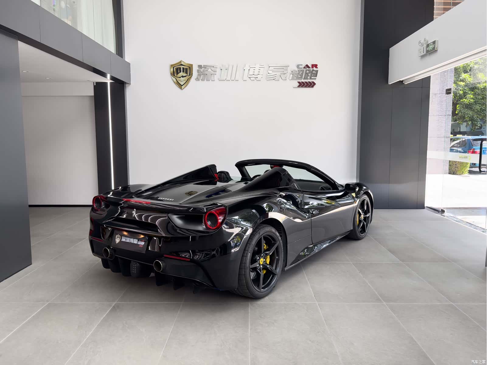 Ferrari 488, 2019 13