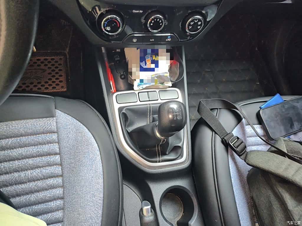Hyundai ix25, 2017 10