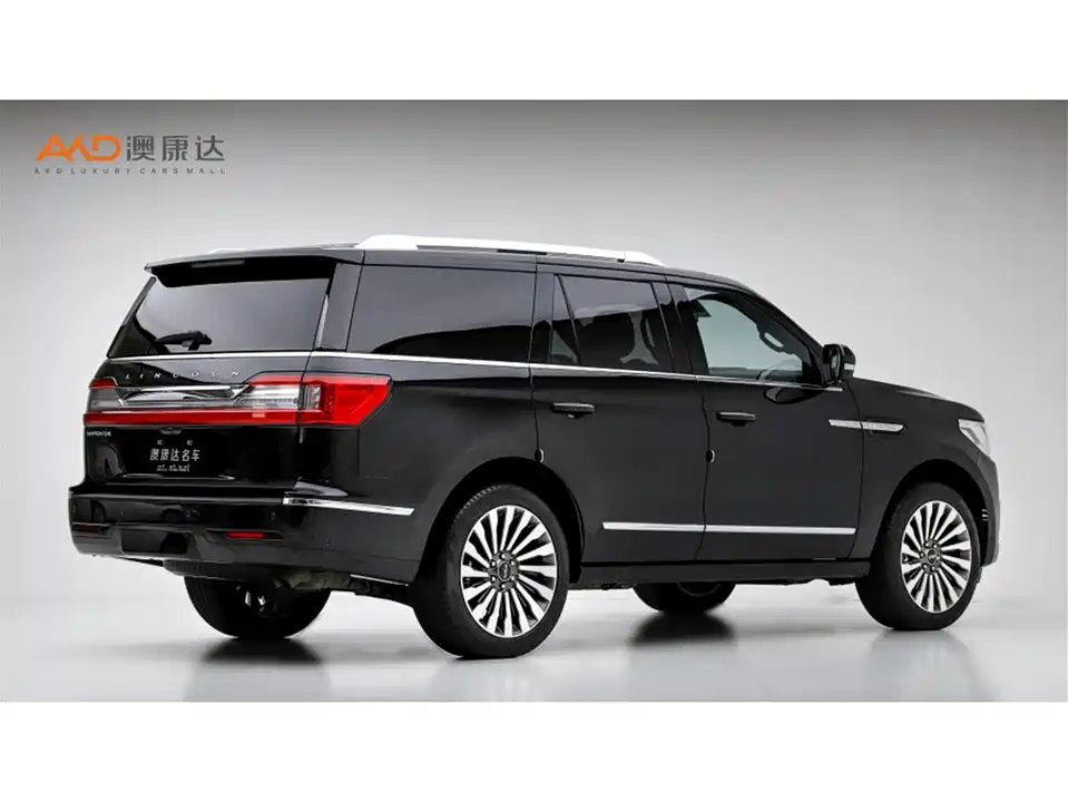 Lincoln Navigator