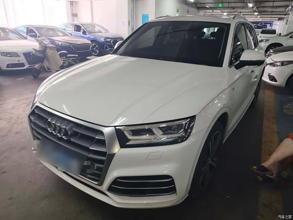 Audi Q5L, 2019 1