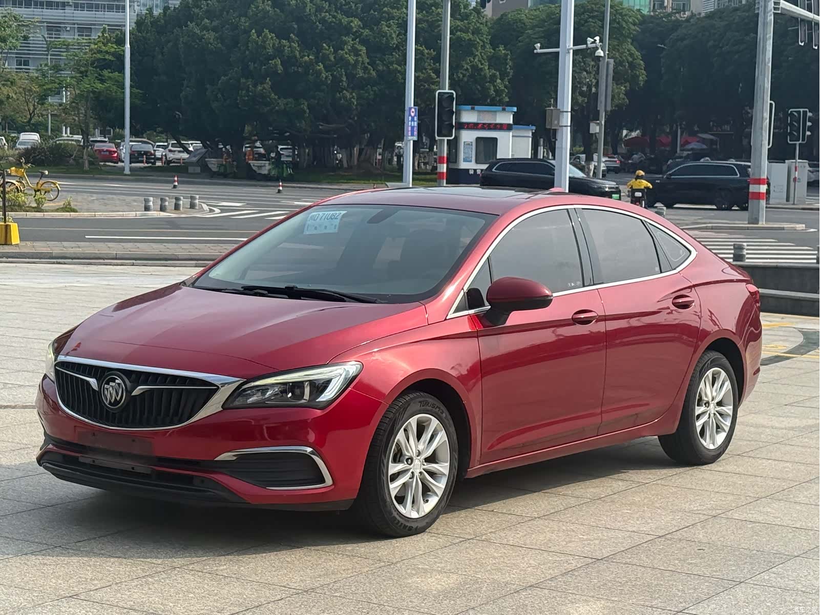 Buick Verano, 2017 1