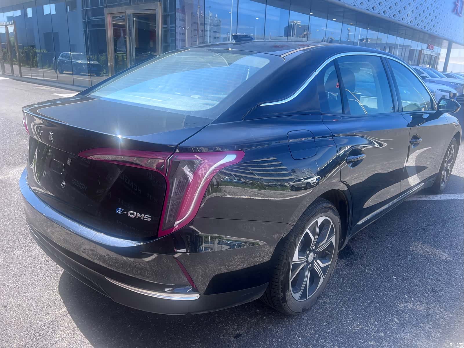 Hongqi QM5, 2024 9