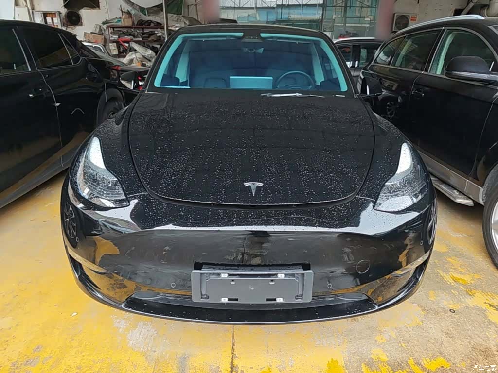 Tesla Model Y, 2021 3