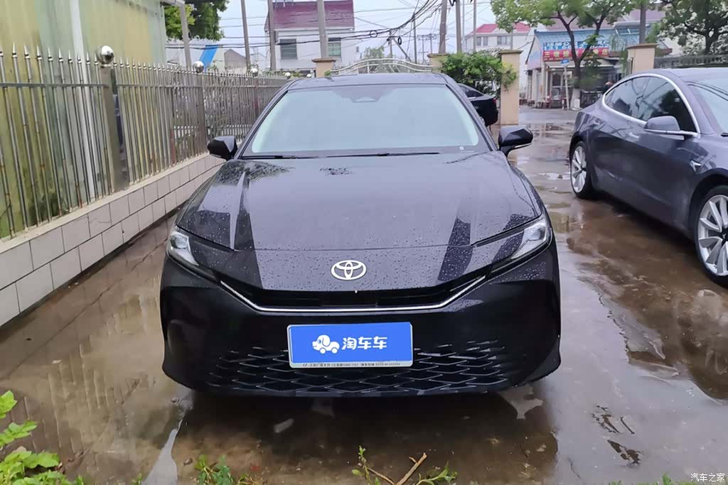 Toyota Camry, 2026 2
