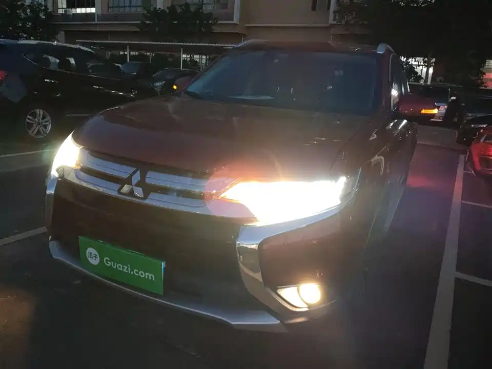 Mitsubishi Outlander
