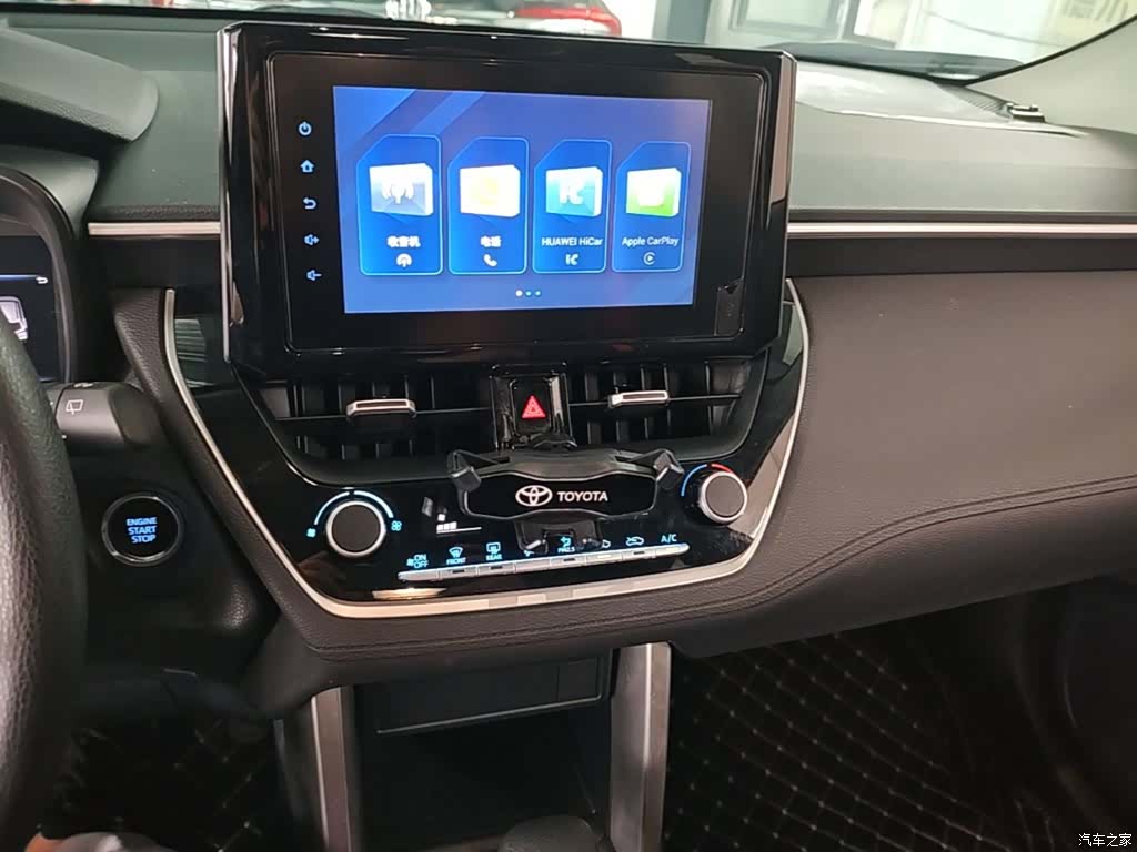 Toyota Frontlander, 2023 13