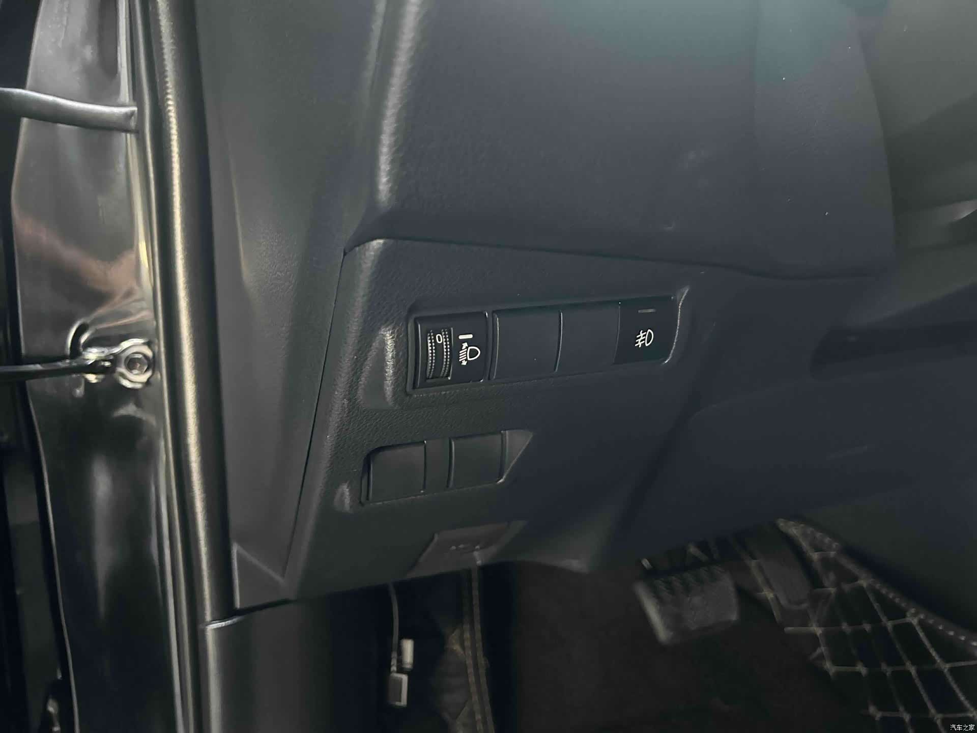 Toyota Frontlander, 2024 13