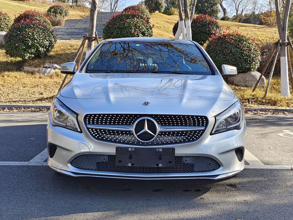 Mercedes-Benz CLA