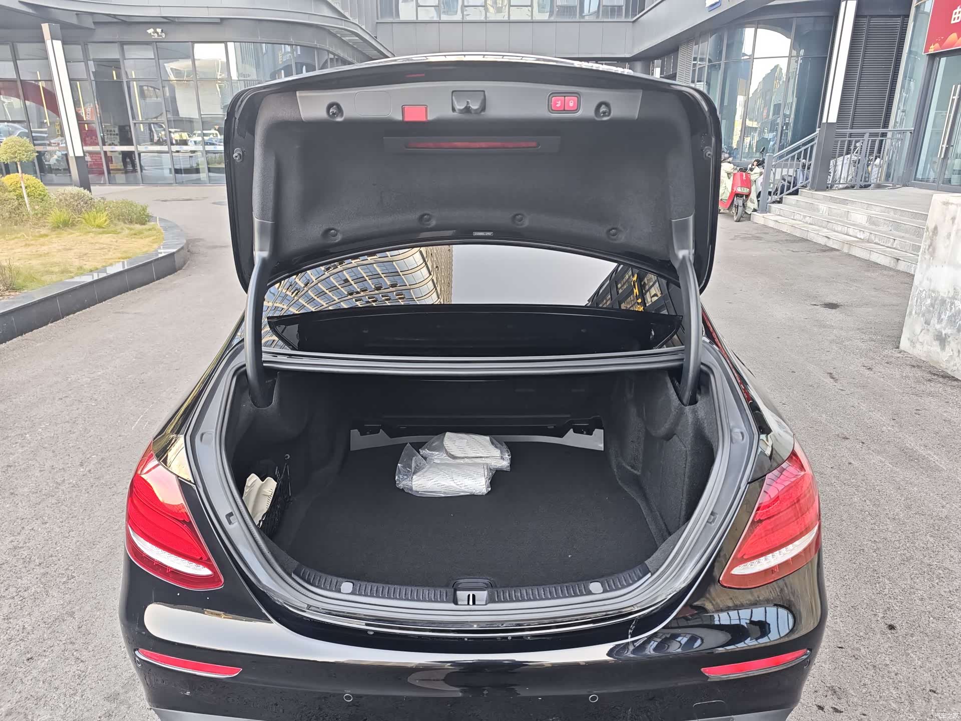 Mercedes-Benz E-Class, 2020 22