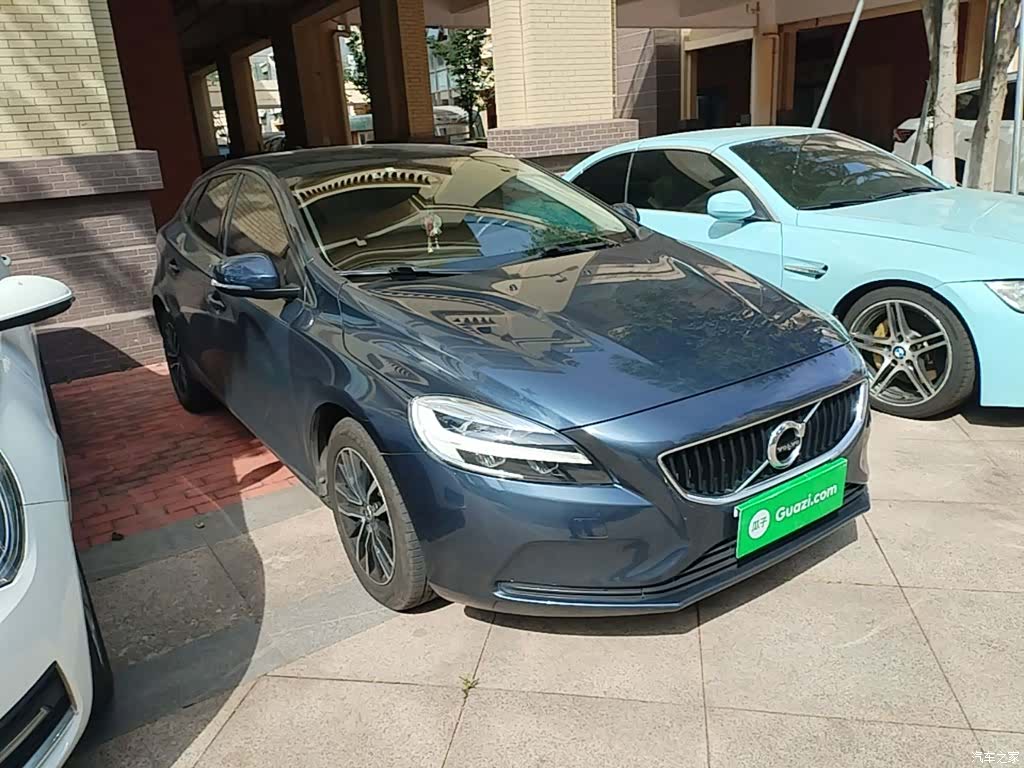 Volvo V40, 2018 4