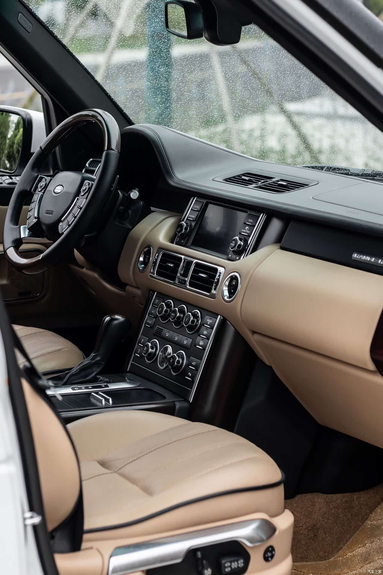 Land Rover Range Rover, 2012 12