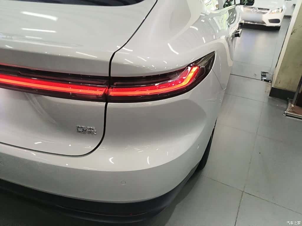 NIO ET7, 2025 8