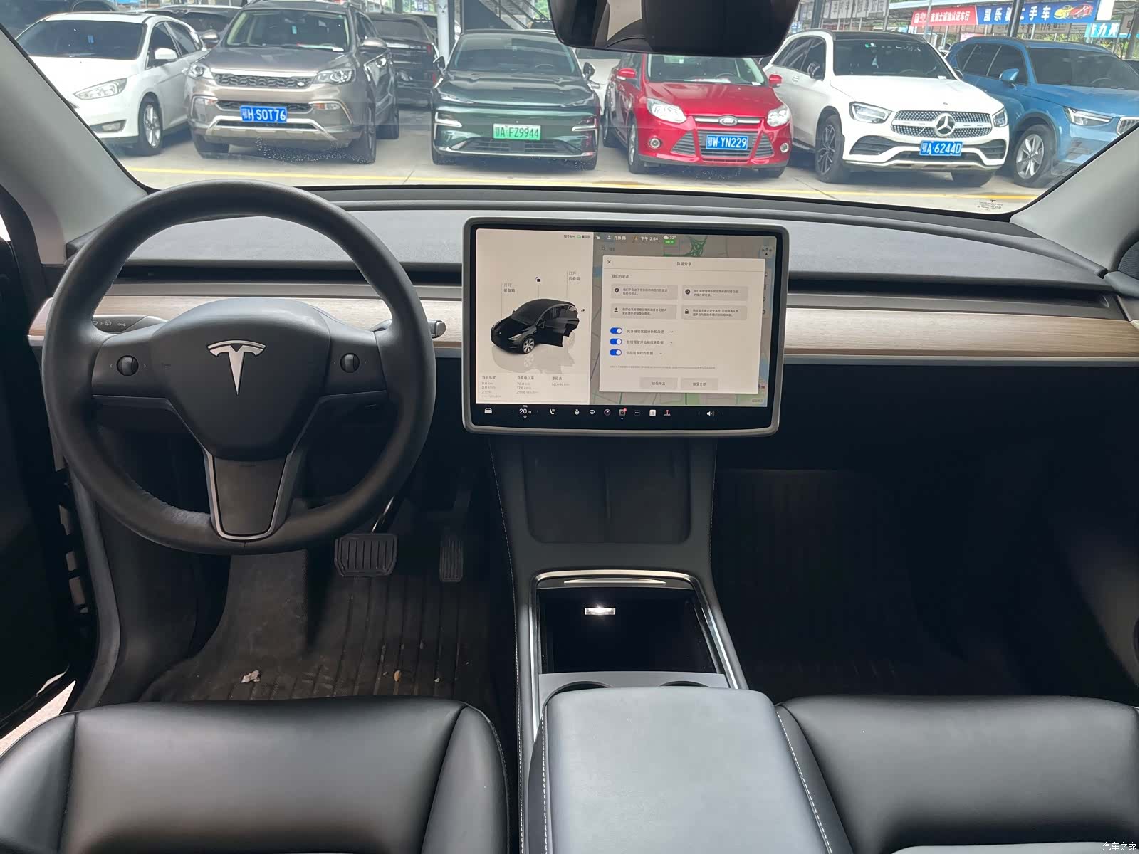 Tesla Model Y, 2022 3
