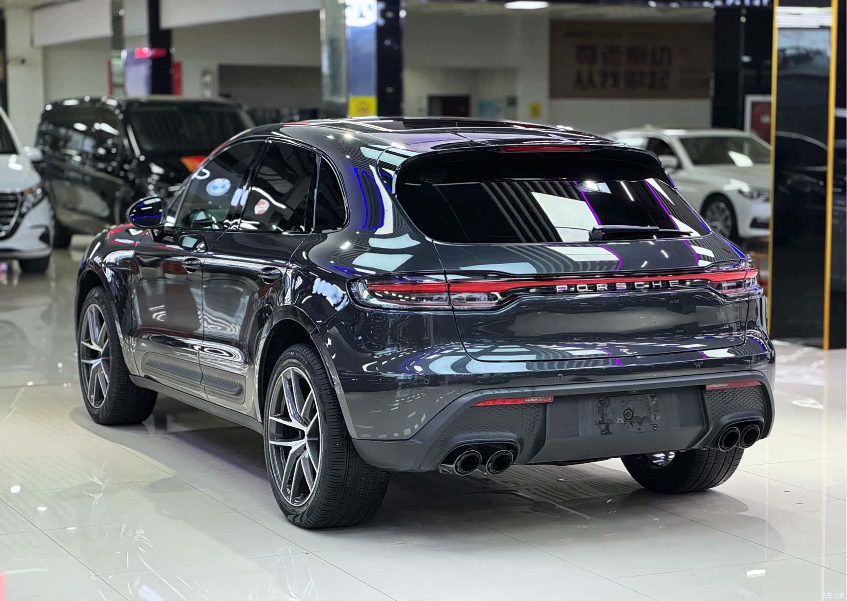 Porsche Macan, 2023 11