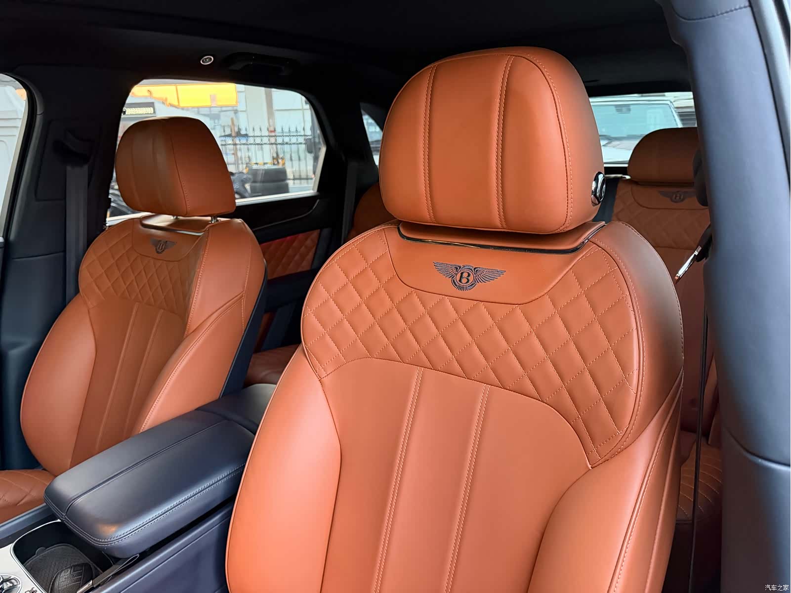 Bentley Bentayga, 2017 4