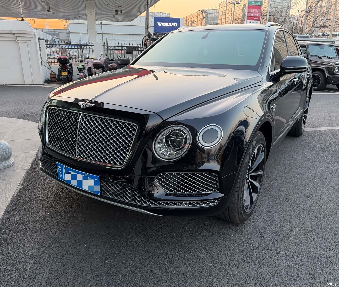 Bentley Bentayga, 2017 1