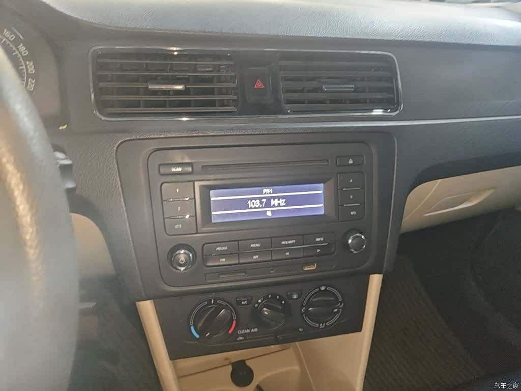 Skoda Rapid, 2016 13