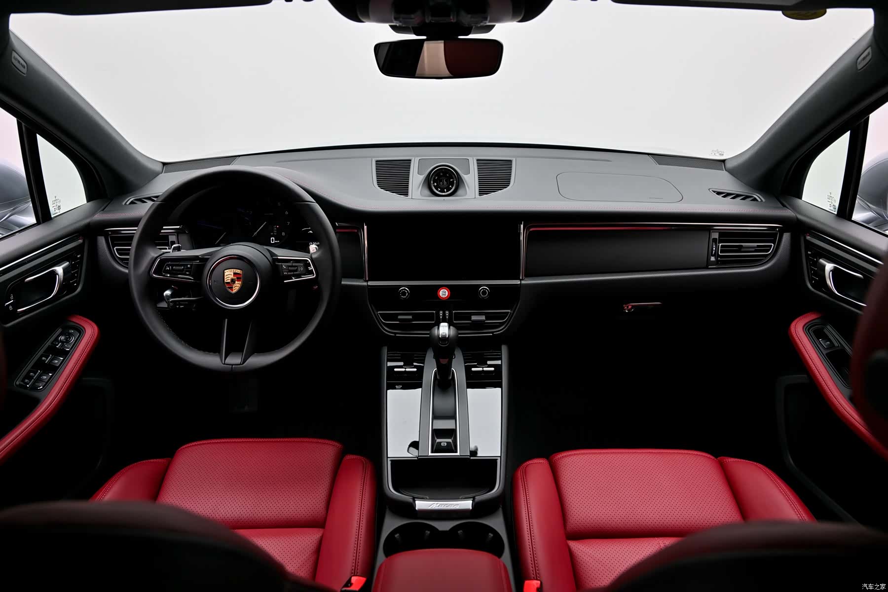 Porsche Macan, 2026 9
