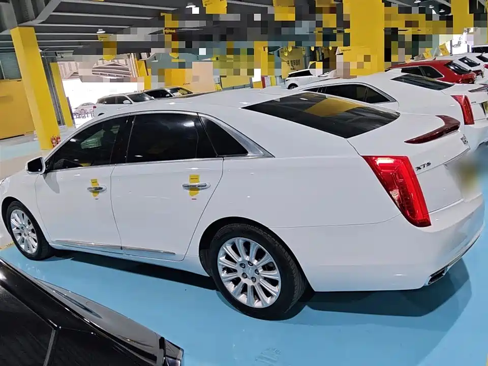 Cadillac XTS