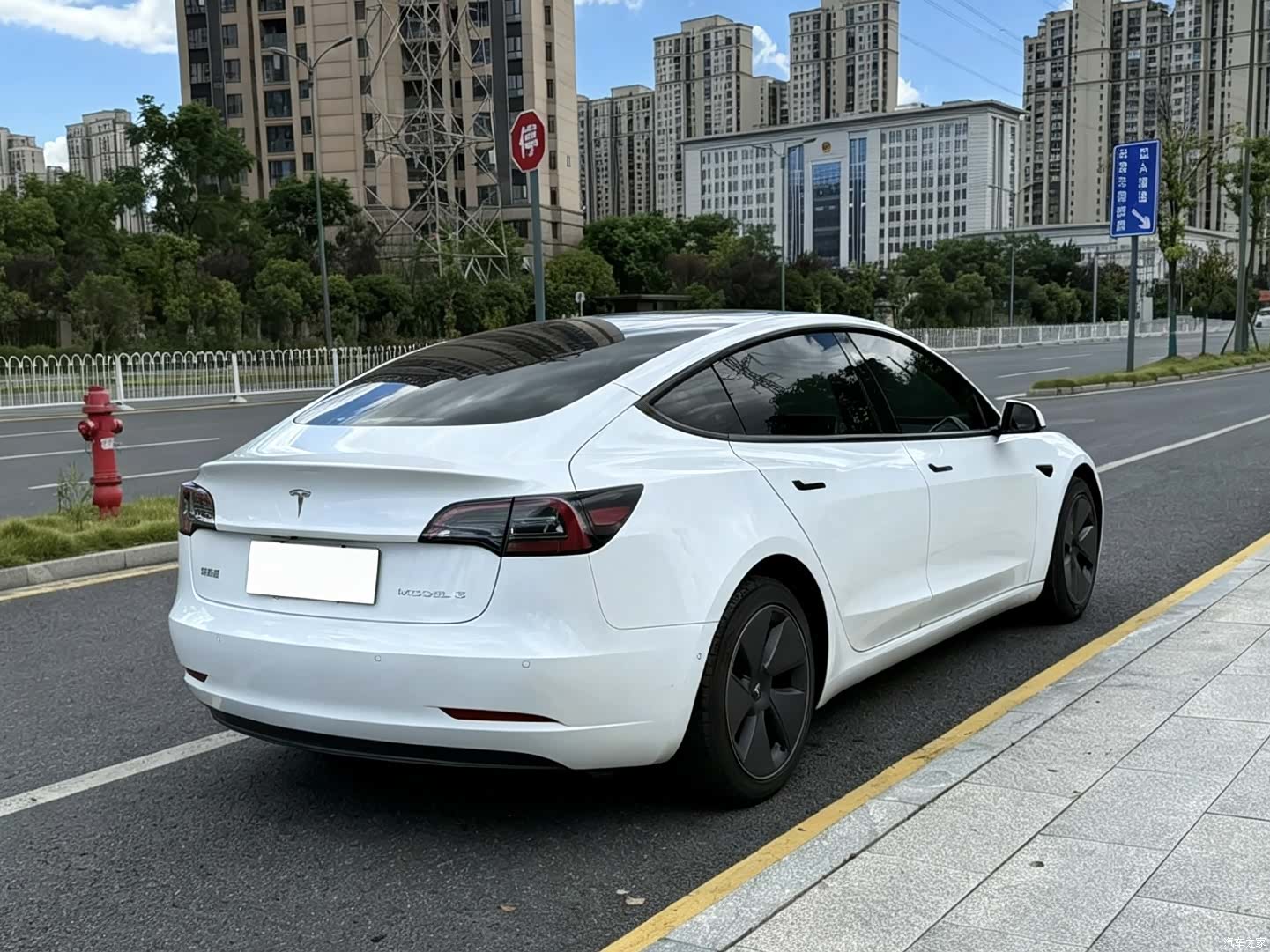 Tesla Model 3, 2022 7