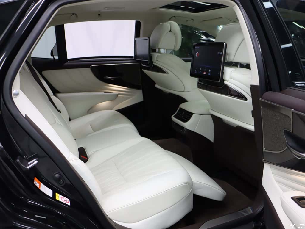 Lexus LS, 2018 29