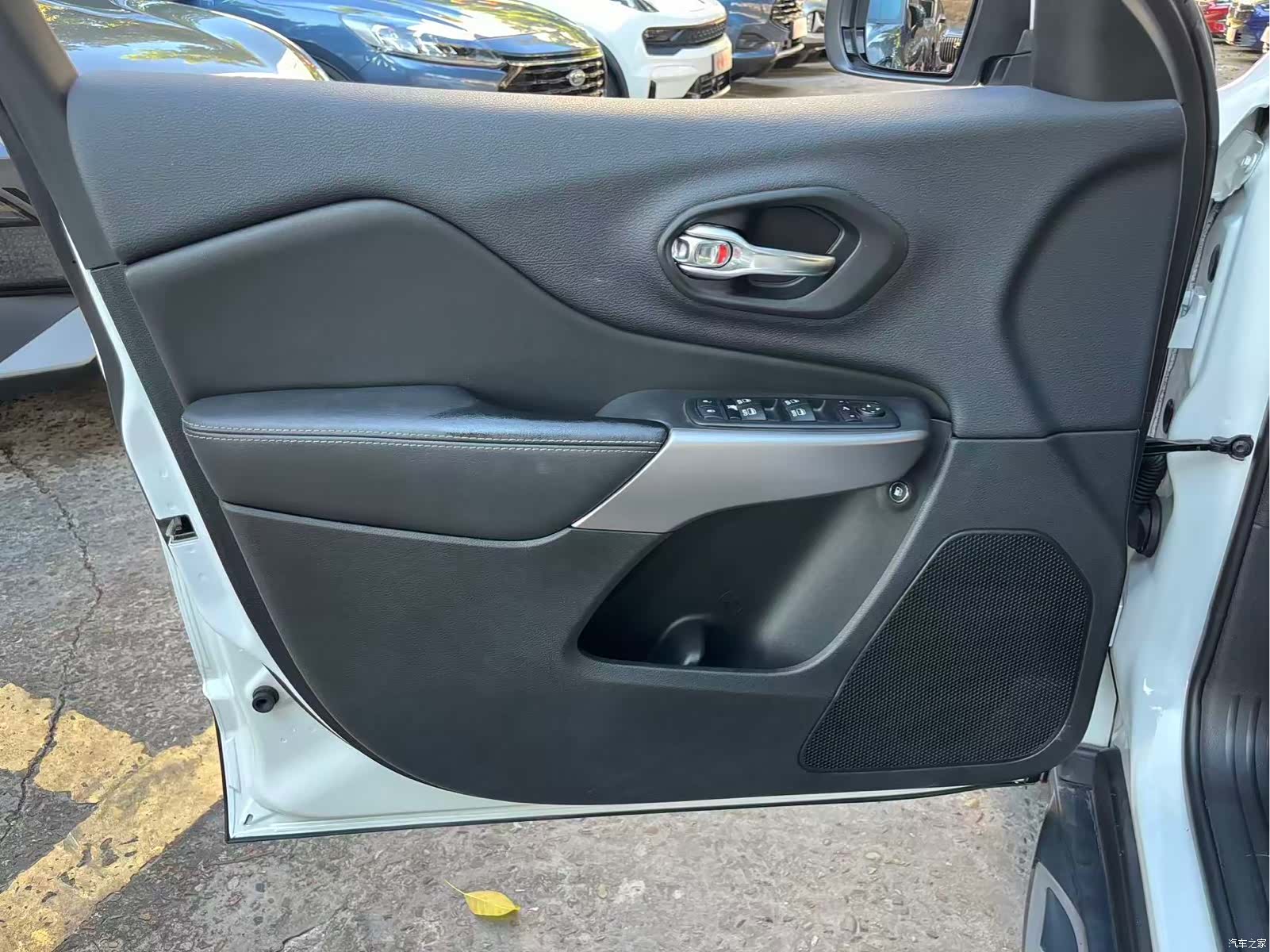 Jeep Cherokee, 2021 8