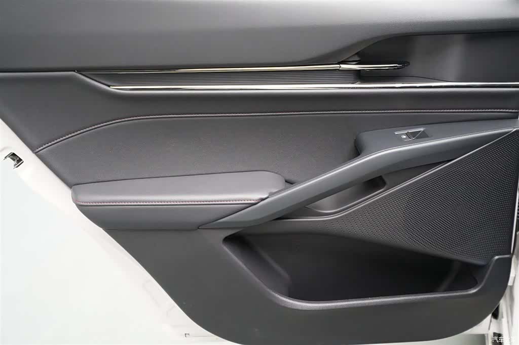 Ford Mondeo, 2024 15