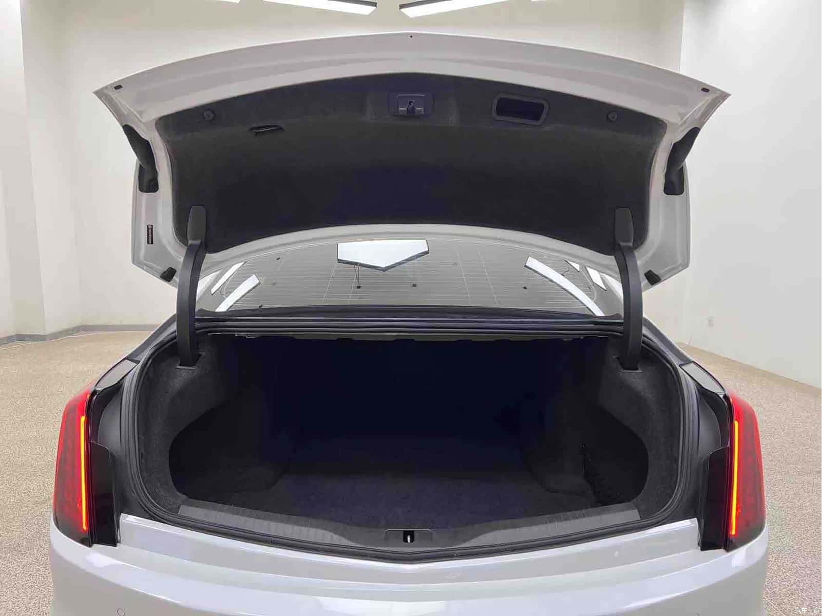 Cadillac CT6, 2021 25