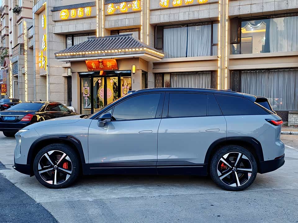 NIO ES7