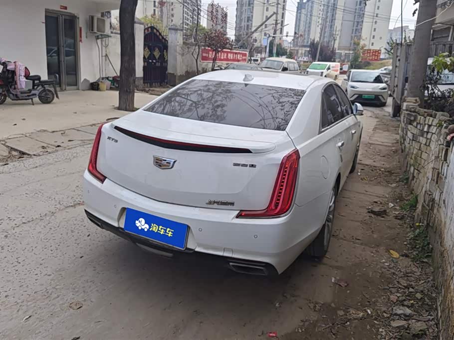Cadillac XTS