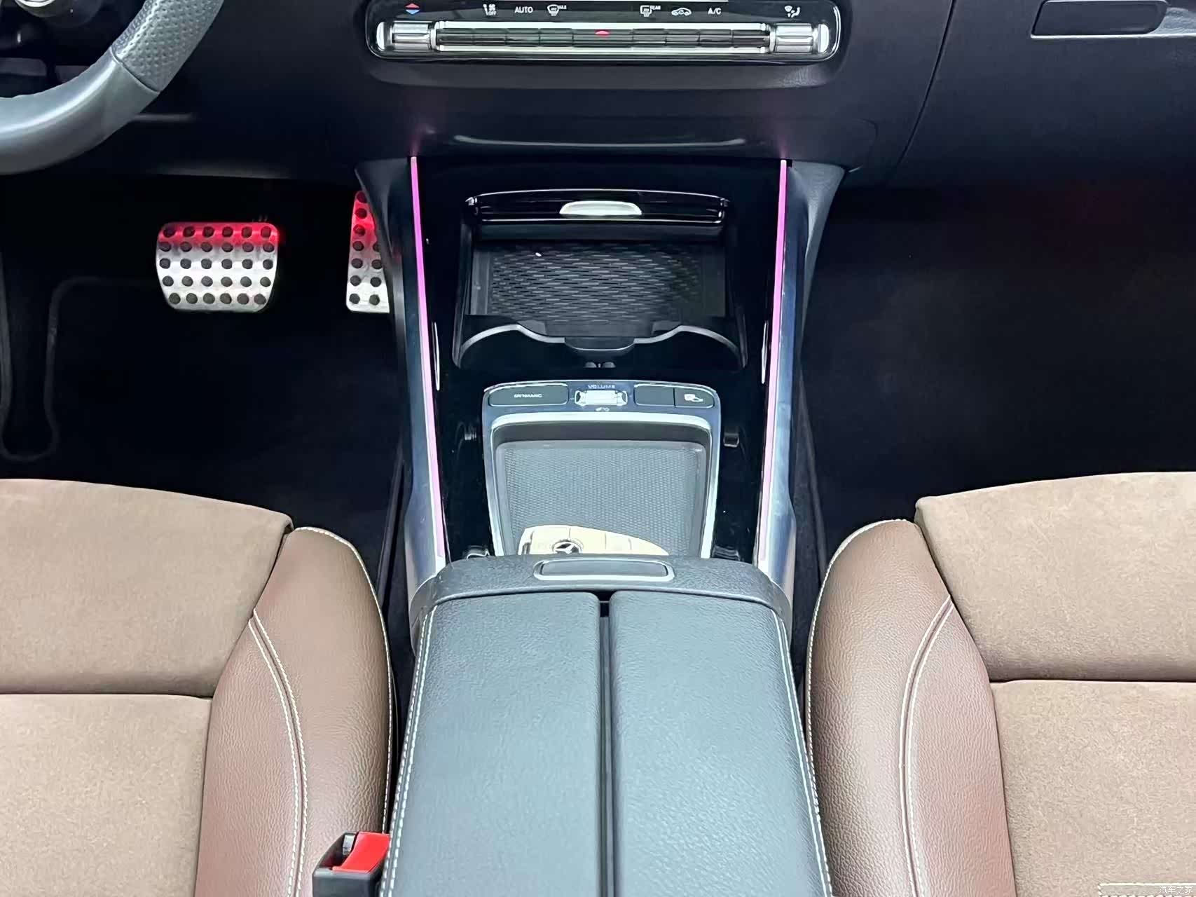 Mercedes-Benz GLB, 2024 23