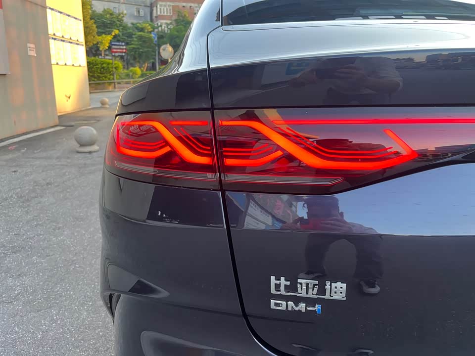 BYD Qin L